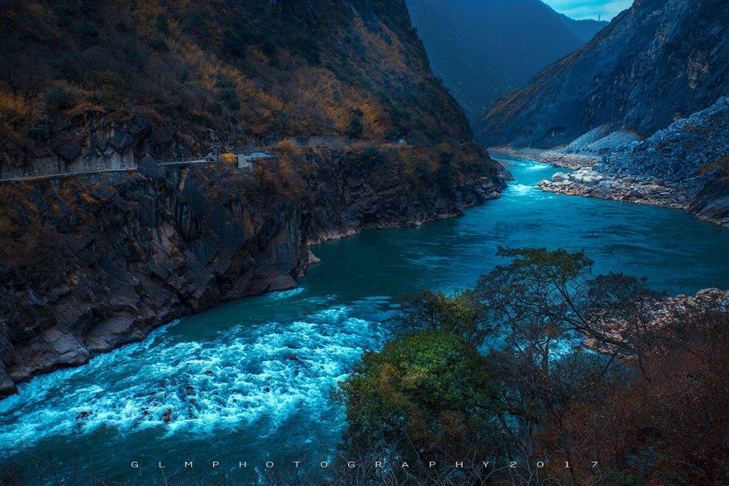 6座LNG储罐完成水压试验