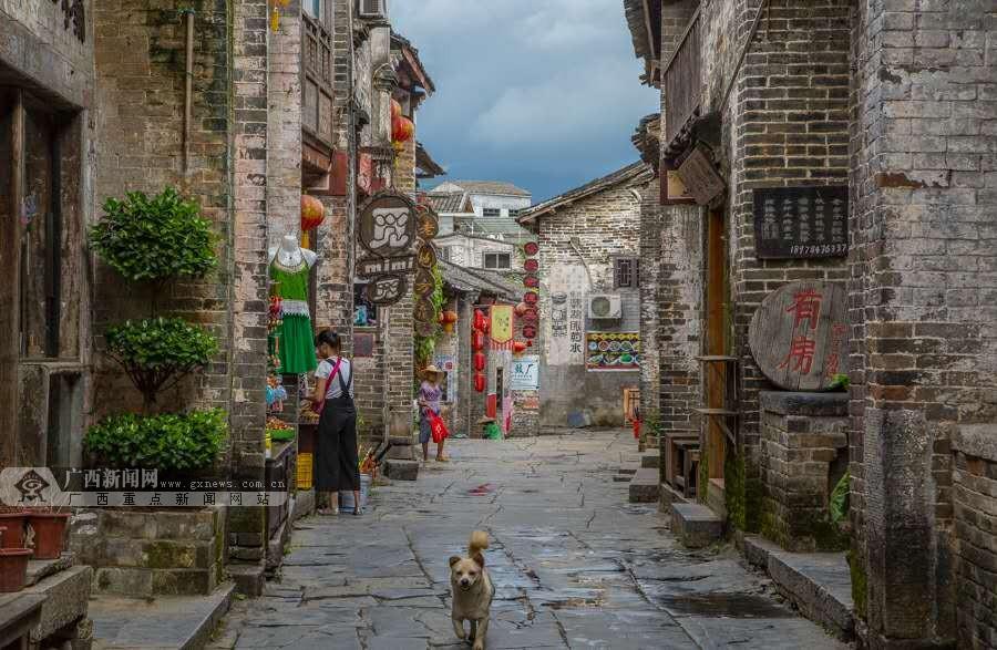 迎寒而上,除雪抗冰保民生,筠连在行动